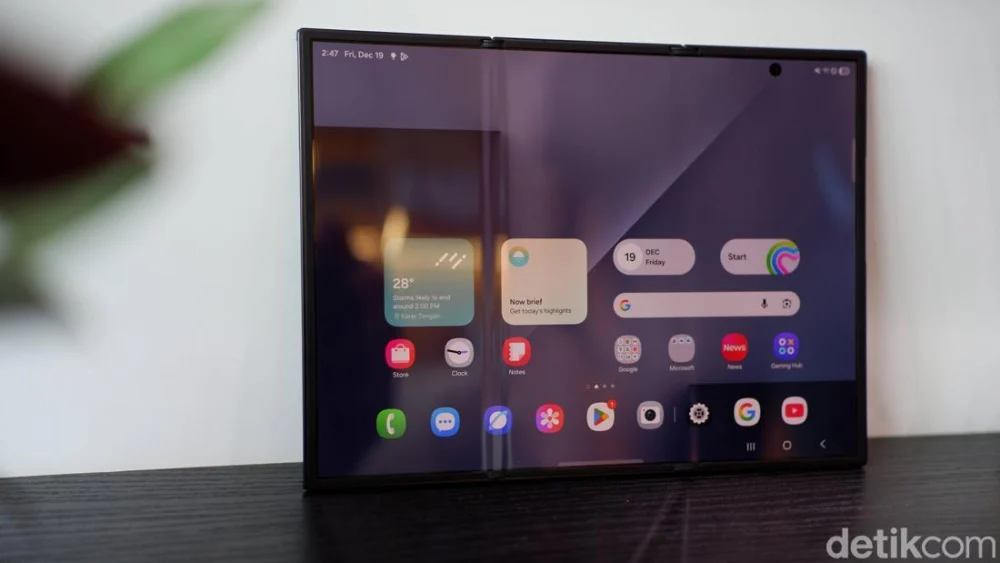 Engsel Galaxy Z TriFold Diuji Buka Tutup, Sekuat Apa?