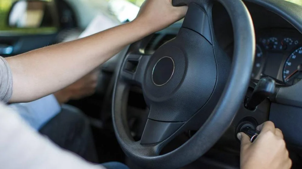 Jangan Coba-coba Manasin Mobil di Kota Ini, Bisa Didenda Rp 8 Juta!