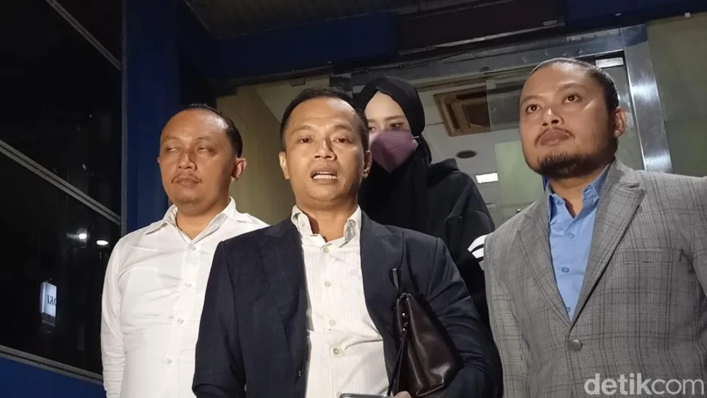 Tim Kuasa Hukum Inara Rusli Mengundurkan Diri: Perbedaan Visi dan Ketidaksepahaman Memicu Mundurnya Pendamping Hukum di Tengah Proses Hukum