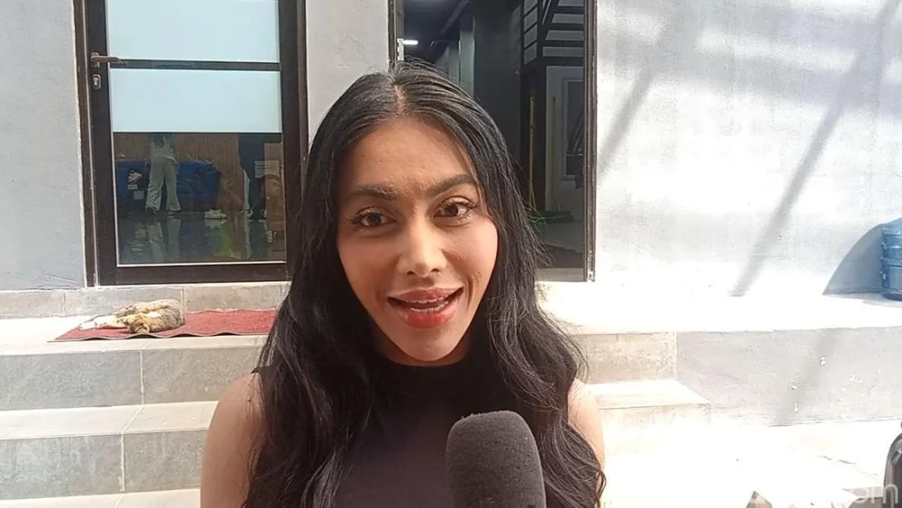 Ungkapan Hati Denada Lihat Aisha Rayakan Ultah Ke-13 dengan Jerry Aurum