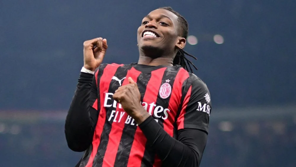 Allegri Tak Suka Leao Main di Tepi, Ini Sebabnya