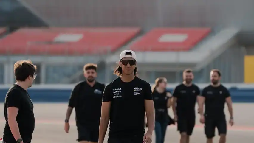 Asian Le Mans Series: Menanti Aksi Sean Gelael di Dubai dalam Tantangan Lintasan Kering dan Persaingan Ketat