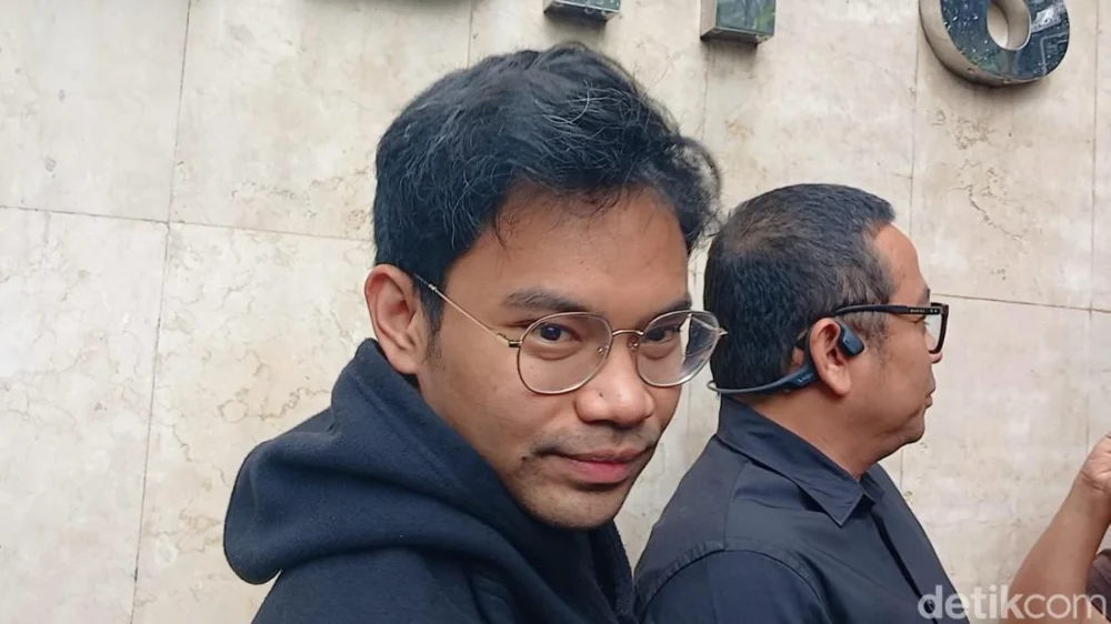 Insanul Fahmi Mengisyaratkan Keinginan Kembali ke Pelukan Istri Sah Setelah Berdamai dengan Inara Rusli, Masa Depan Pernikahan Siri Masih Abu-abu