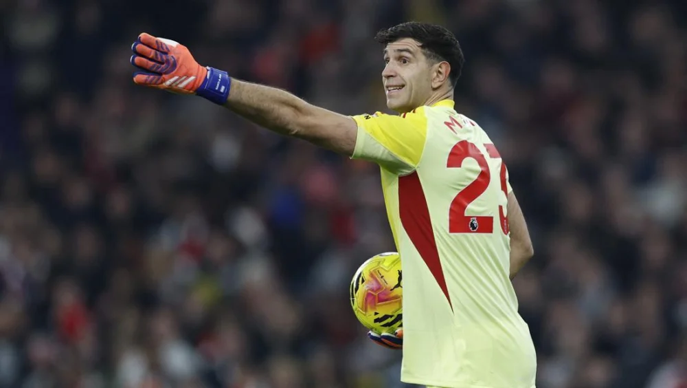 Inter Milan Incar Emiliano Martinez: Mungkinkah Kiper Argentina Gantikan Yann Sommer di San Siro?