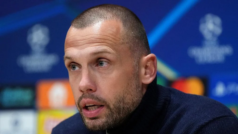 John Heitinga Kini Jadi Asisten Manajer Tottenham Hotspur, Membawa Pengalaman Berharga dari Ajax dan Liverpool