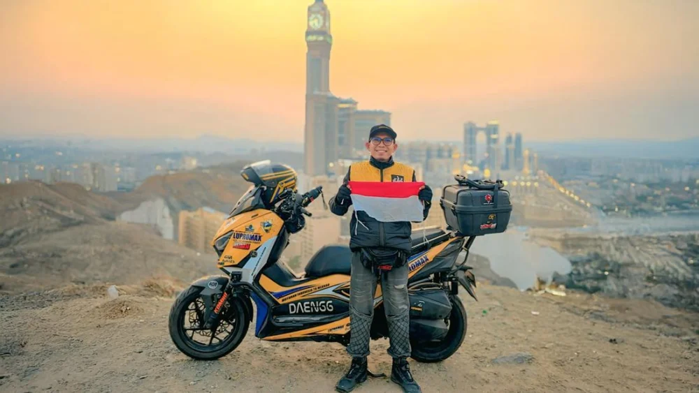 Lintasi 12 Negara, Ini Dokumen yang Harus Dibawa saat Umroh Naik Motor