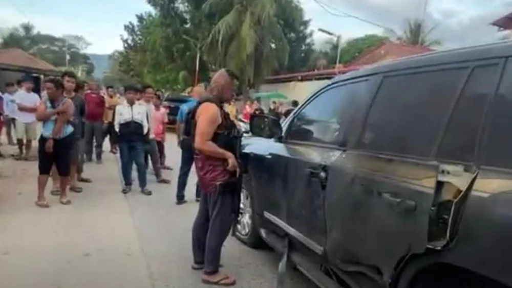 Ngeri! Land Cruiser Wali Kota di Filipina Ditembaki RPG, Berhasil Selamat Berkat Fitur Keamanan Luar Biasa