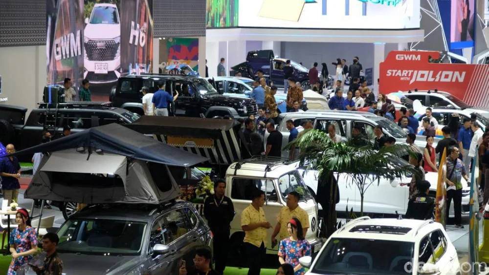 Penjualan Mobil di Indonesia Tahun 2025 Lampaui Target, Tembus 833 Ribu Unit!
