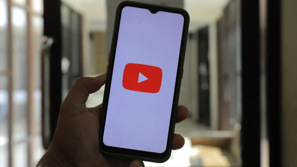 Sejumlah Channel ‘AI Slop’ Populer Raib dari YouTube