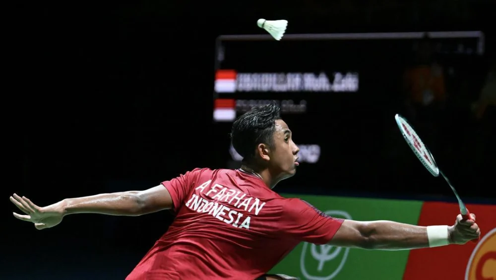 Sikat Wakil India, Alwi Farhan Melenggang ke 16 Besar Indonesia Masters 2026, Mempersembahkan Pertarungan Sengit dan Dominasi di Istora Senayan.