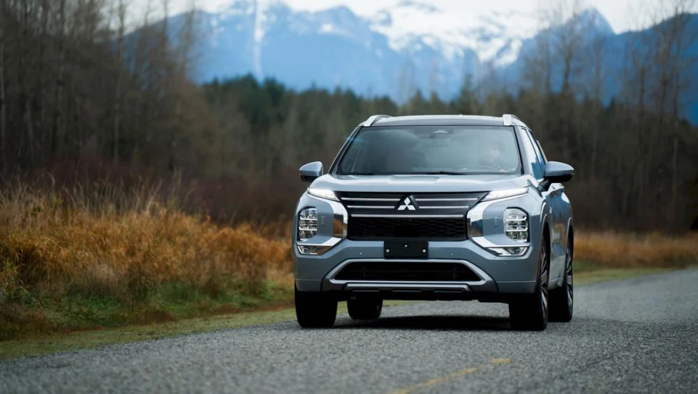 Wujud Mitsubishi Outlander PHEV Terbaru, Makin Ramah Lingkungan