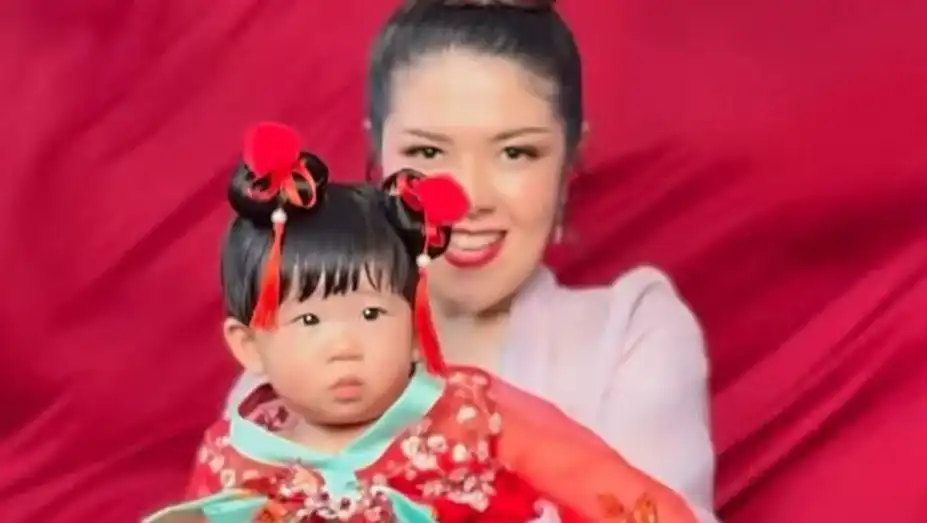 Alasan Tina Toon Baru Perkenalkan Anak ke Publik Setelah Usia 1 Tahun Lebih