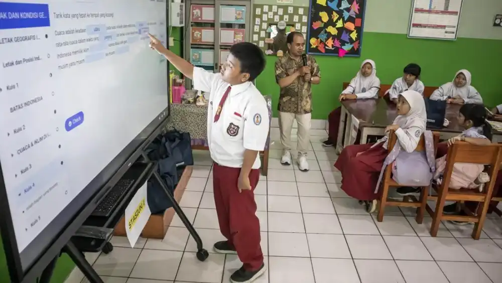 Aplikasi Super Pendidikan Ini Jadi ‘Otak’ Layar Pintar Prabowo
