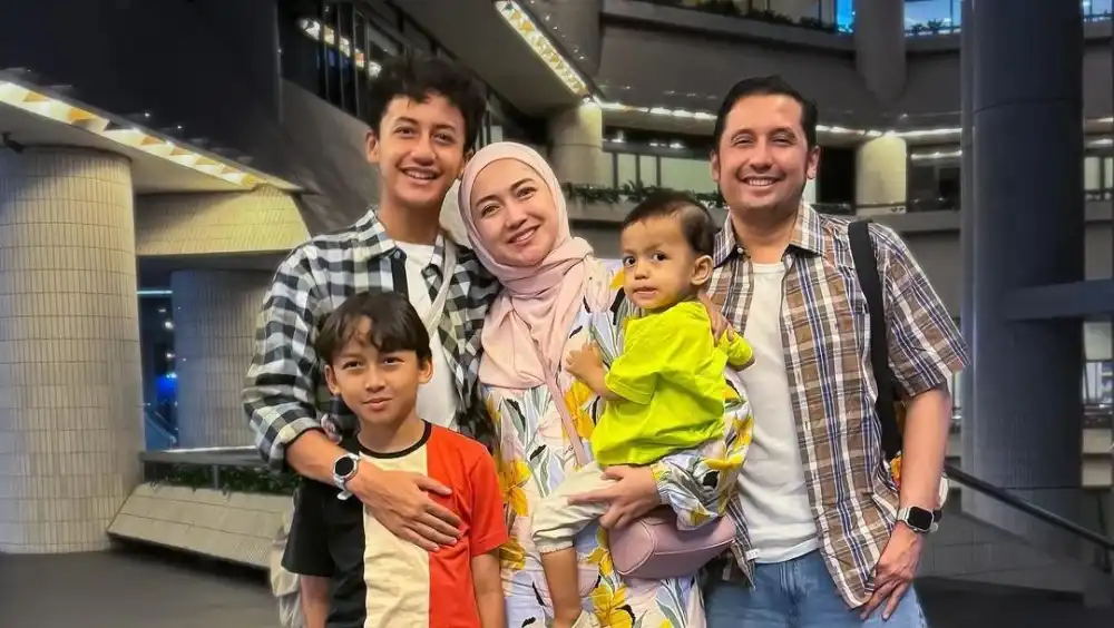 Cara Unik Keluarga Umar Syarief Khatam Al-Qur’an Bareng Lewat Grup WA