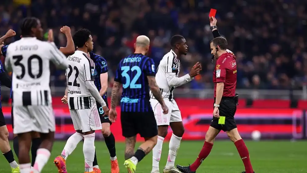 Juventus Minta Presiden FIGC Batalkan Kartu Merah Kalulu