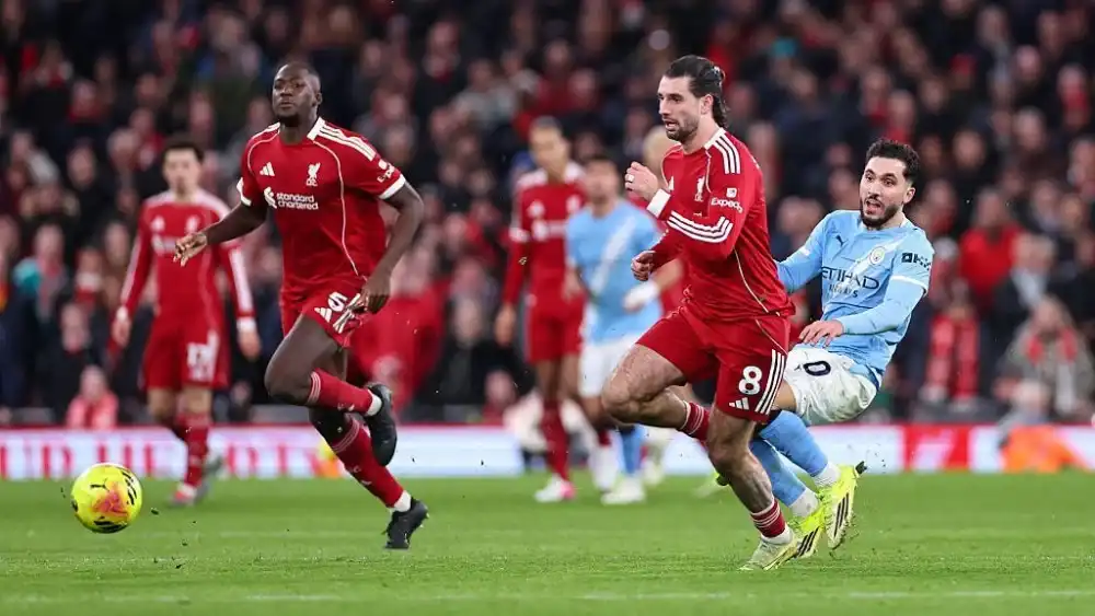 Liverpool Tumbang di Anfield, Warganet Girang: Man City Pepet Arsenal!