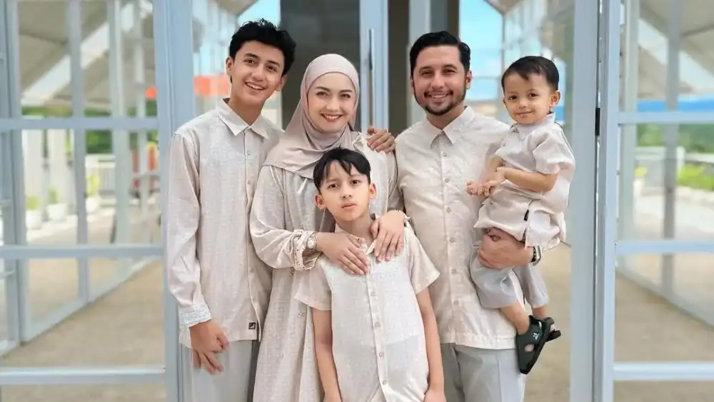 Masa Kecil Tanpa Ayah, Corry Pamela Ungkap Hikmah Dikaruniai 3 Anak Laki-laki