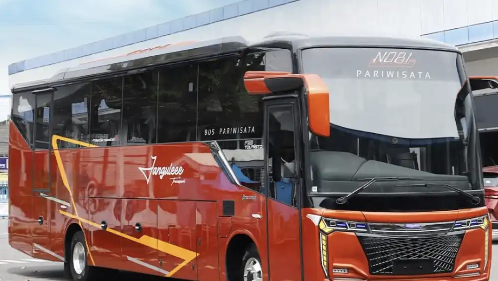 New Armada Luncurkan Bus Medium Baru, Punya Grille Mirip Lexus, Tawarkan Kemewahan dan Performa Unggul di Kelasnya
