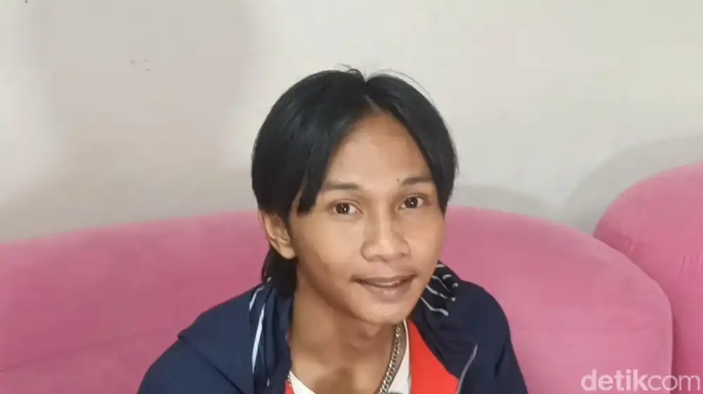 Viral Suara Merdu saat Ngaji, Fajar Sadboy Ternyata Belajar Otodidak dan Menginspirasi Lewat Kebaikan