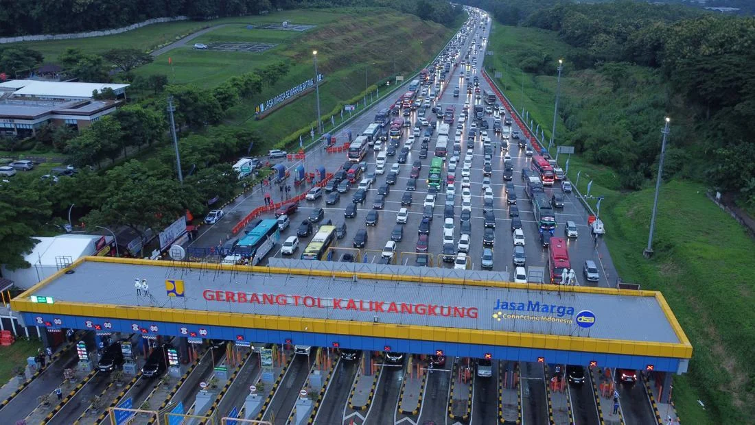 21 Ribu Pengendara Kurang Saldo Picu Kemacetan Arus Mudik Lebaran, Kenali Kembali Tarif Tol Trans Jawa untuk Perjalanan Lancar