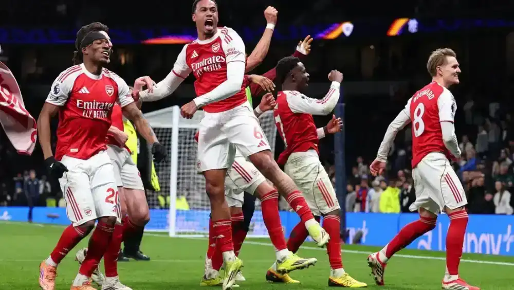 Arsenal Tak Mau Menyia-nyiakan Keistimewaan: Ambisi Meraih Empat Gelar di Ujung Musim