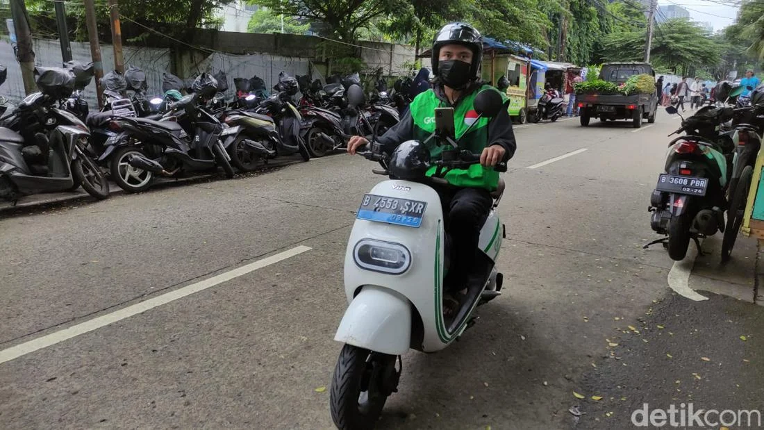 BBM Terancam Naik, Ojol Siap-siap Hijrah ke Motor Listrik: Garda Indonesia Dorong Pengalihan Subsidi