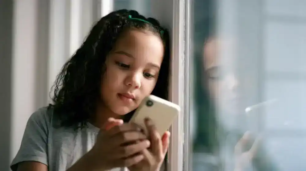 Begini Cara Anak di Bawah 16 Tahun Bisa Punya Akun Medsos Menurut Aturan Komdigi