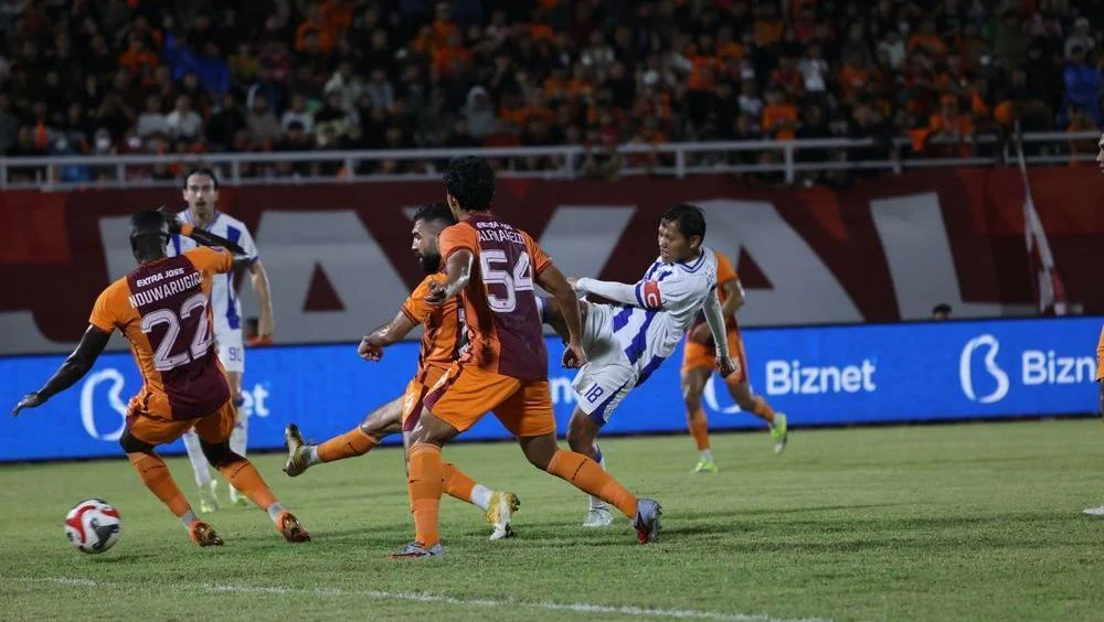 Hasil Super League: Persib Ditahan Borneo, Persija Diredam Dewa United