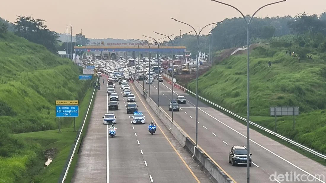 Ini Alasan Bahu Jalan Kanan saat One Way Nggak Rekomen buat Nyalip
