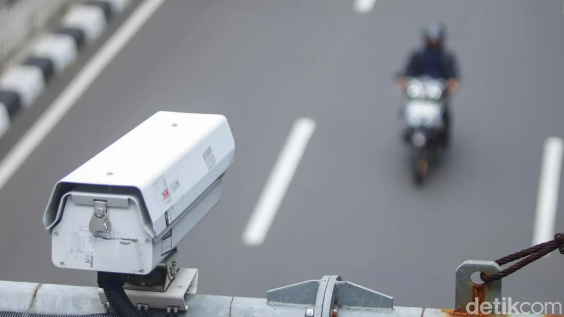 Ironis! CCTV Iran Jadi Senjata Israel Lacak Khamenei