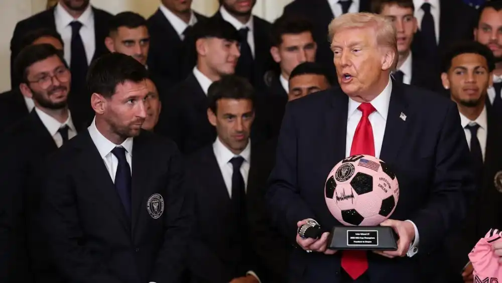 Ketika Trump Juga Singgung Ronaldo di Depan Messi: Momen Unik di Gedung Putih