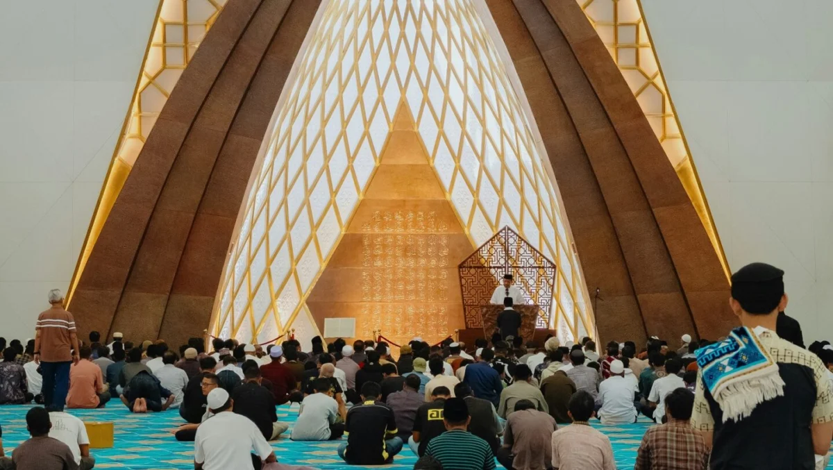 Khutbah Idulfitri: Merawat Kesucian Fitrah di Tengah Arus Zaman