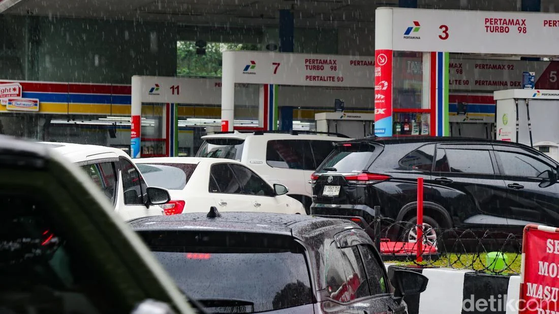 Pemerintah Pastikan BBM Tidak Naik, Segini Harga Pertalite, Pertamax dan Solar di April 2026