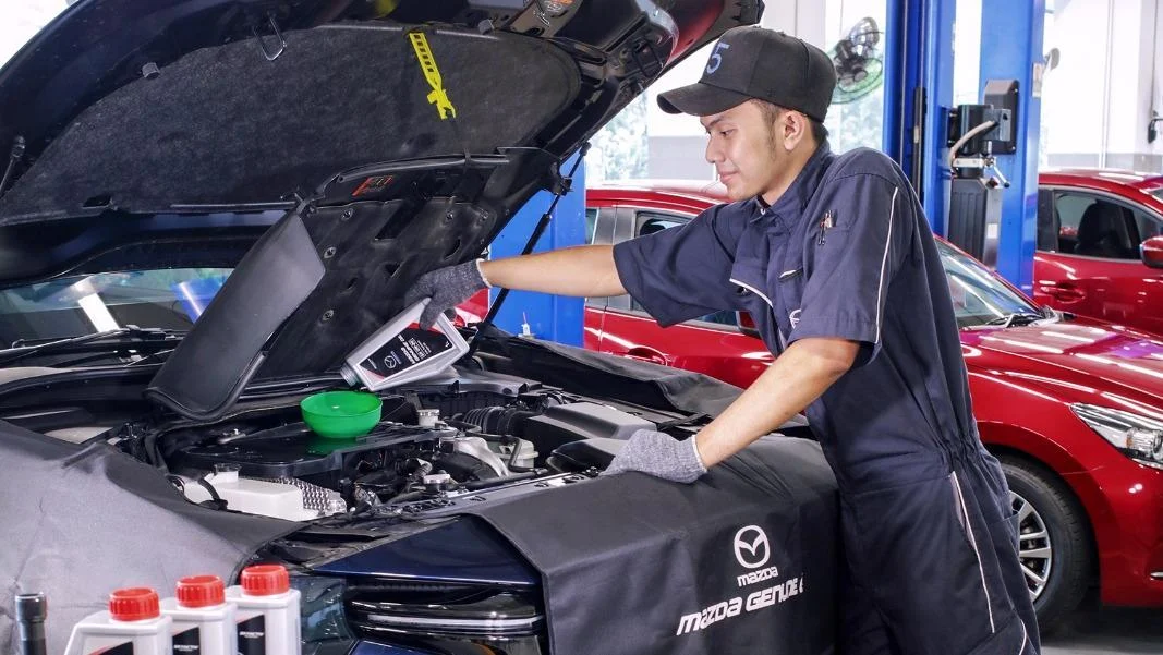 Pemilik Mazda Merapat! Mudik Tahun Ini, Bengkel Resmi Mazda Bagikan Oli Gratis dan Beragam Penawaran Menarik untuk Perjalanan Aman dan Nyaman