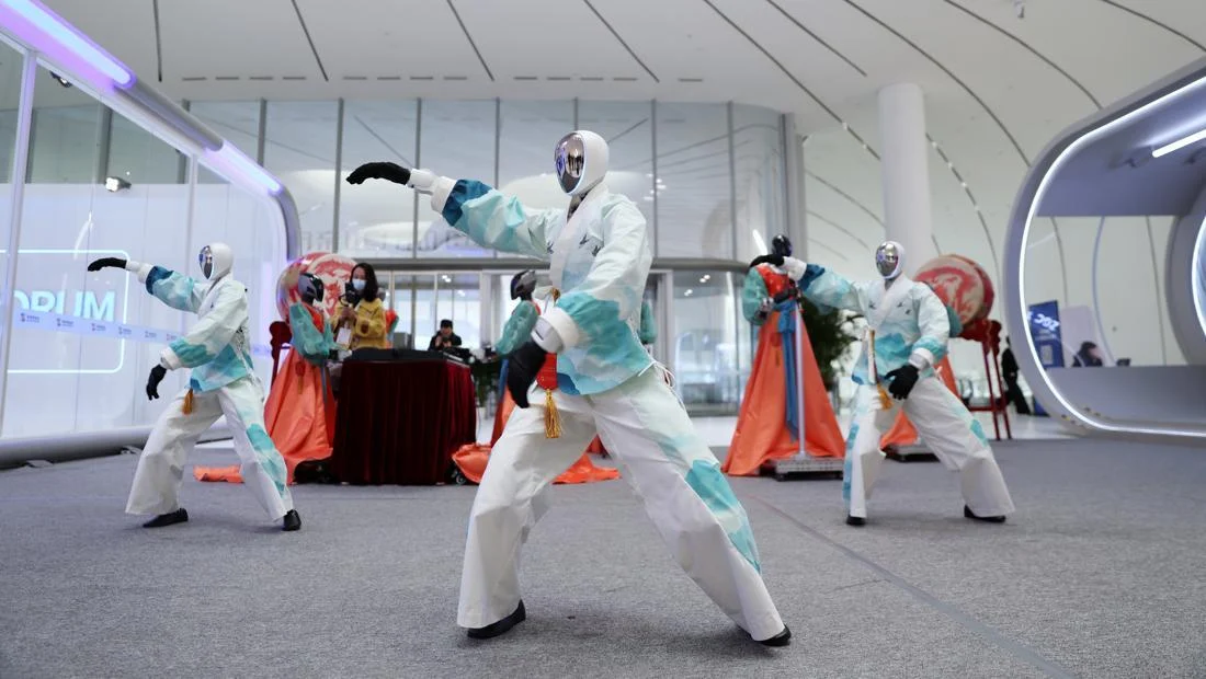 Robot Menari di Forum Teknologi China, Tampilkan Kecanggihan AI