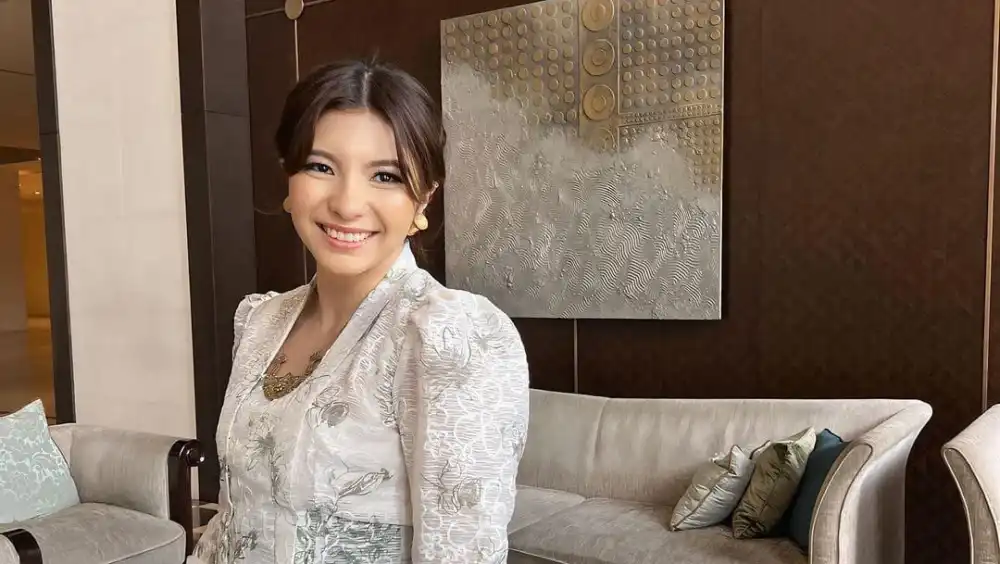 Shalom Razade Nangis Ungkap Alasan Oplas Hidung dan Kelopak Mata