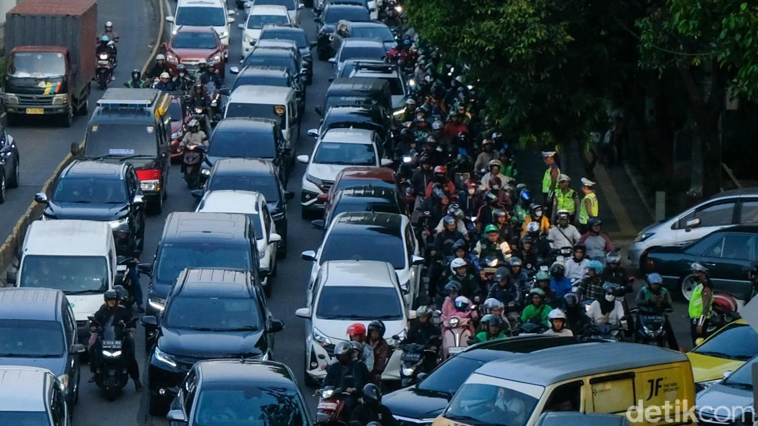 Timnas Day! Awas Macet Parah di Sekitar GBK Malam Ini, Wajib Tahu Jalur Alternatif dan Tips Antisipasi Lonjakan Kendaraan