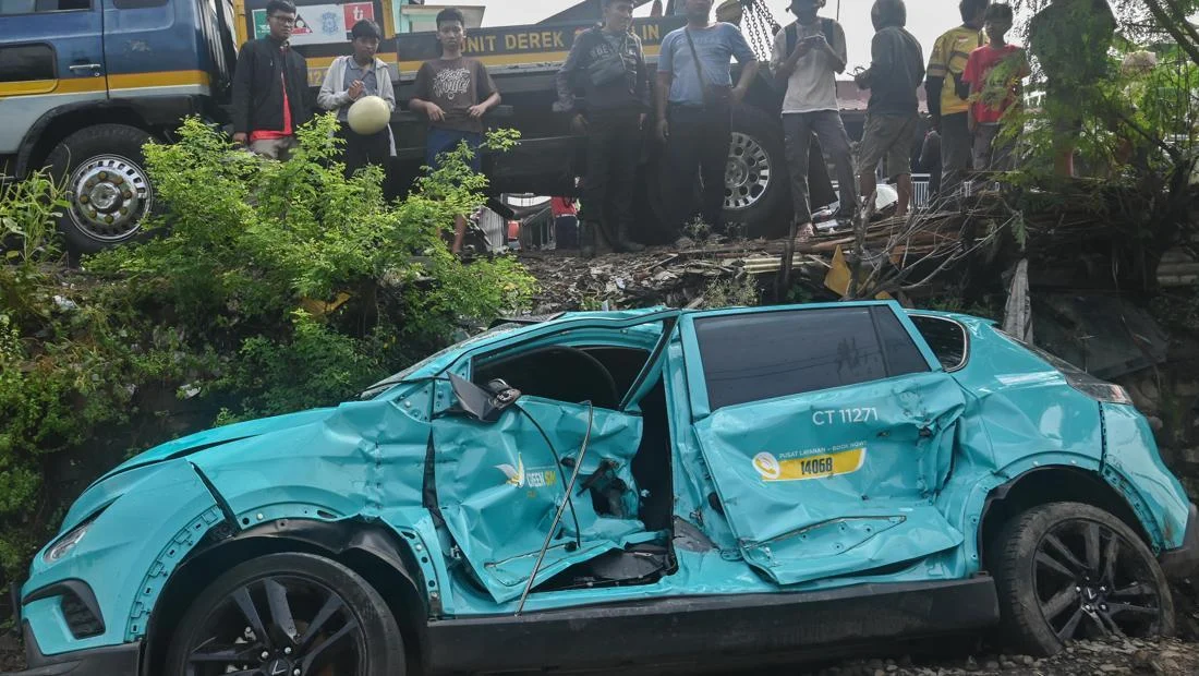 Begini Kata Taksi Green SM soal Kecelakaan Kereta di Bekasi