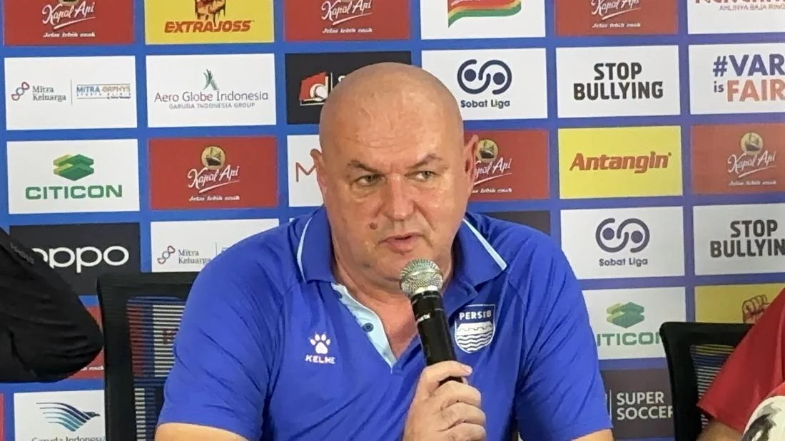 Bojan Hodak Sempat Was-was Persib Main 10 Orang, Untung Tetap Menang!
