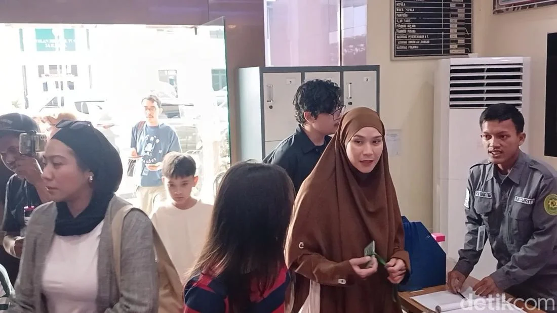 Hakim Santai, Sidang Anak Zaskia Adya Mecca Berjalan Nyaman