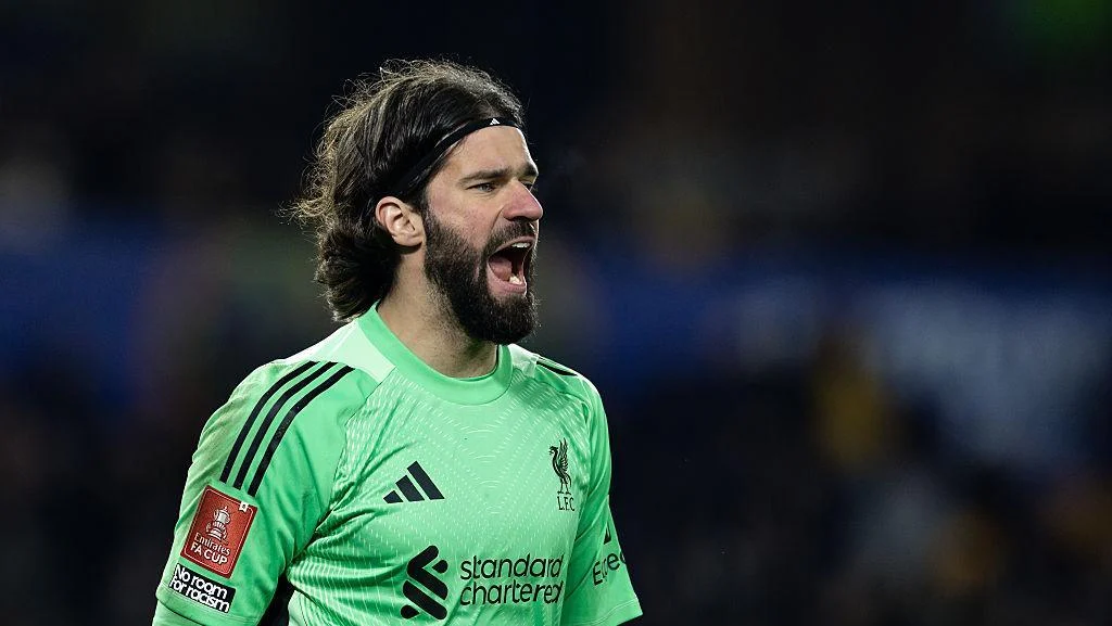 Juventus ‘Main-Main’ dengan Harga Alisson, Liverpool Frustrasi dan Berencana Lupakan Kiper Brasil