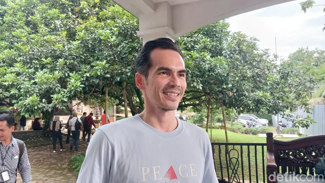 Kekhawatiran Atalarik Syach Hadapi Putra Sulung Masuk Usia Remaja