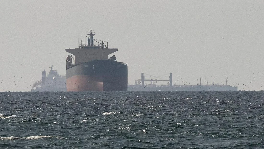 Ketegangan Memuncak: Iran Sita Dua Kapal Kargo di Selat Hormuz, Dituding Terkait Israel