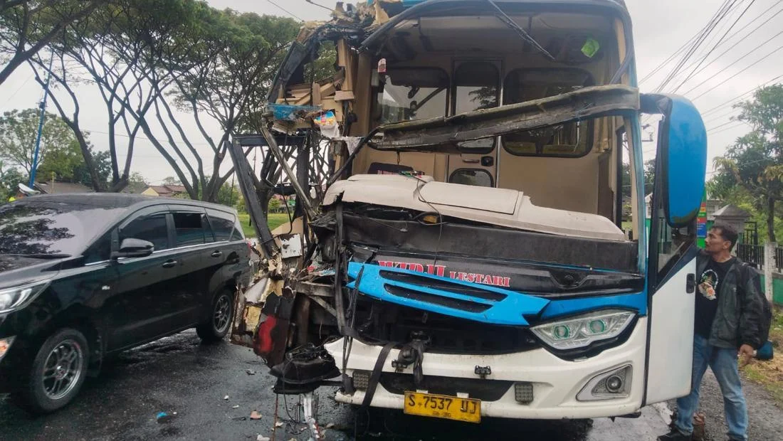 KNKT: Sok Pintar Pengemudi-Mekanik Bus dan Truk di Indonesia Ancaman Keselamatan Fatal