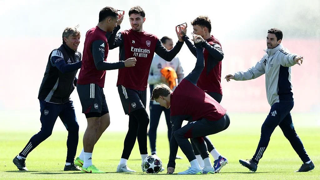 Latihan Baru Arsenal: Pakai Pulpen untuk Mengasah Kekompakan dan Fokus di Lapangan