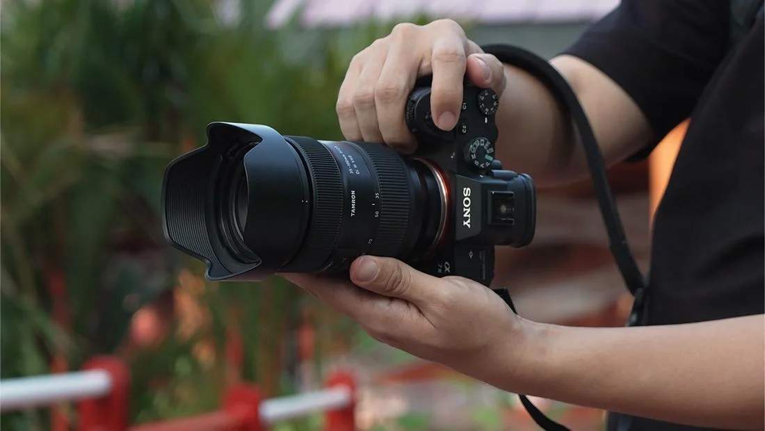 Review Tamron 35-100mm f/2.8: Lensa Compact Kualitas Pro untuk Portrait