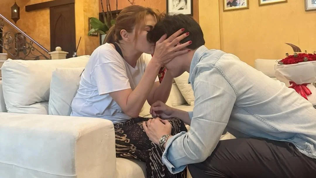 Teuku Rassya Berlutut di Hadapan Tamara Bleszynski Usai Nikah, Momen Haru Penuh Makna