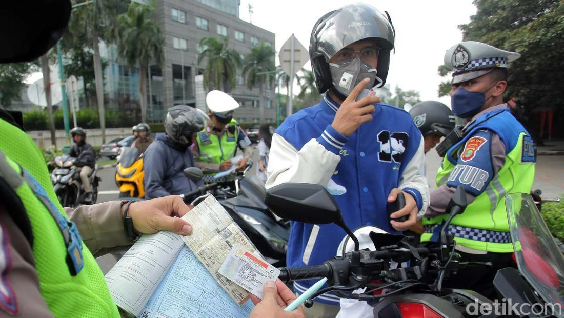 Tilang Manual Masih Berlaku, Terutama untuk Pelanggaran Fatal Ini
