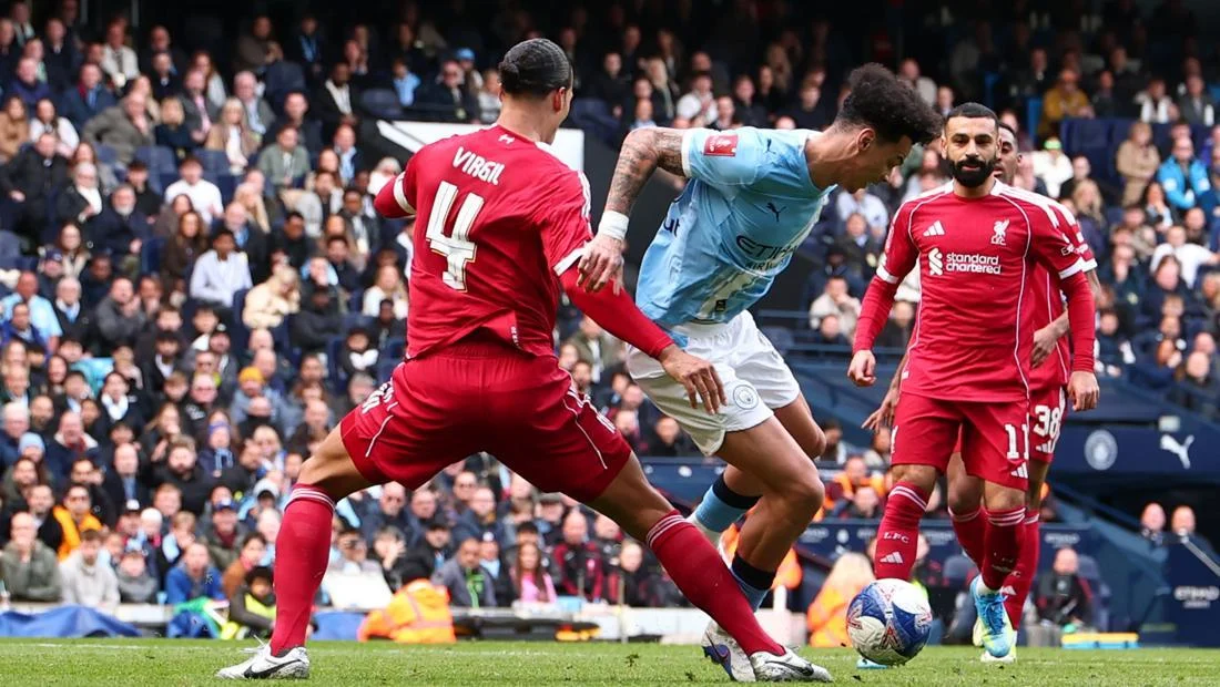 Van Dijk Ampas Banget: Kesalahan Fatal Kapten Liverpool Hantarkan Kemenangan Manchester City dan Ancaman Musim Nirgelar