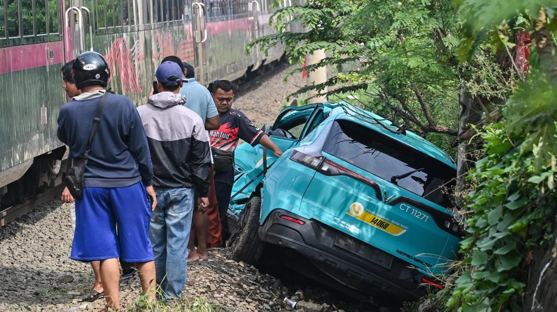Analisis Pakar: Korsleting Taksi Listrik Diduga Jadi Pemicu Tabrakan Kereta di Bekasi Akibat Medan Magnet